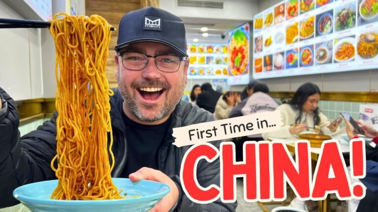 Americans Try Chinese Food in SHANGHAI🇨🇳